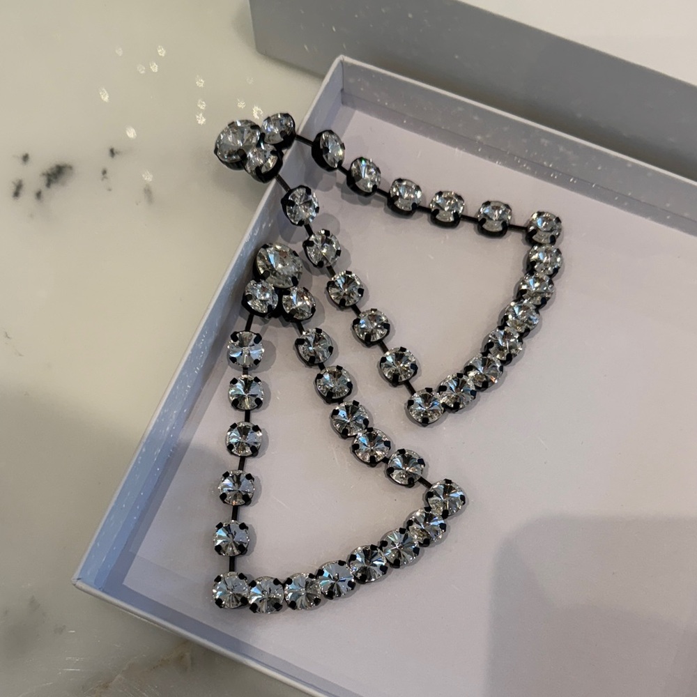 Elegant Silver Crystal Drop Earrings clips